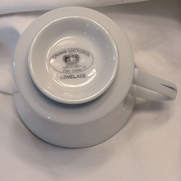 Vintage Crown Victoria Made In Japan Fine China Lovelace #1002 Tea Cup - Picture 6 of 7